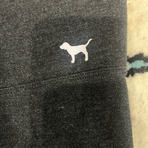 Pink Victoria's Secret Black Leggings Sleek Form-Fitting Design Sz small - Picture 6 of 6